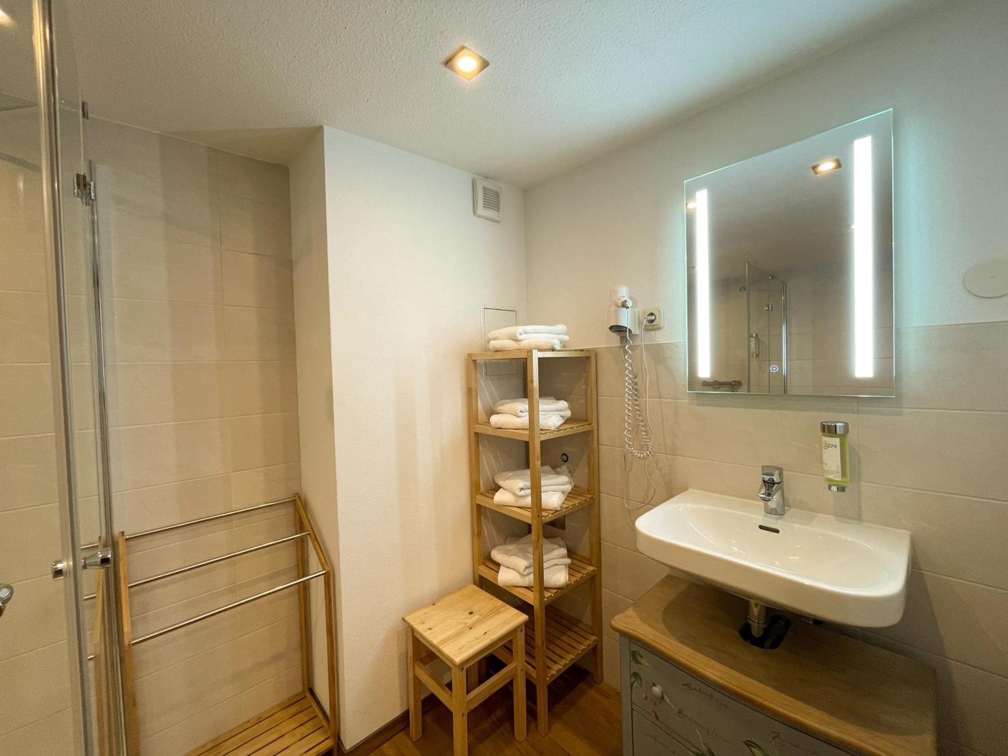 Apartment No12 Mit Zwei Schlafzimmern Und Wohnkueche Quedlinburg Kültér fotó
